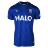 Camisolas Ipswich Town 1º Equipamento Principal 2026-27 Manga Curta Camisolas Ipswich Town 1º Equipamento Principal 2026-27 Manga Curta